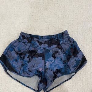 Lululemon Hotty Hot shorts 2.5 Blue,Purple,Black